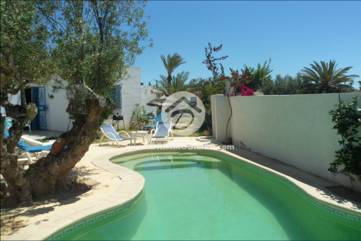 V 065 -                            Vente
                           Villa avec piscine Djerba